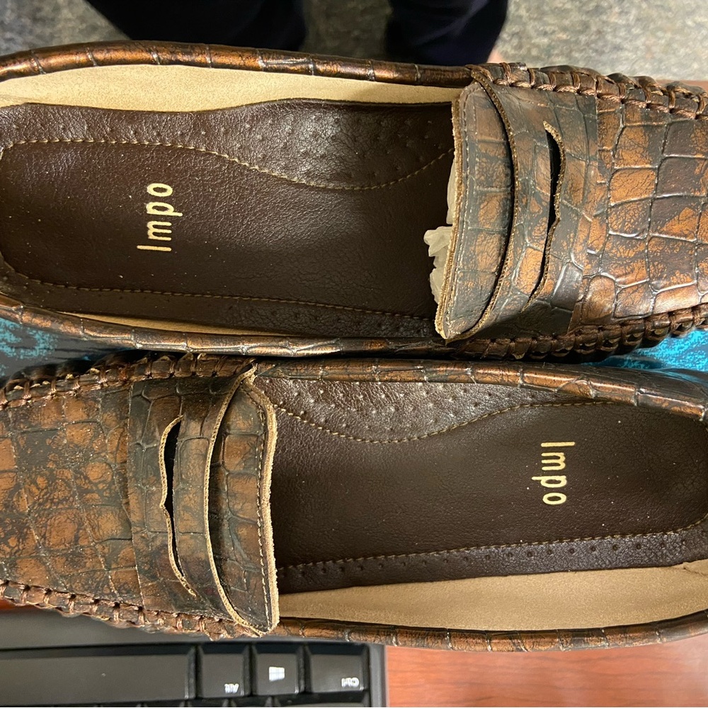 Impo ladies slip on Mocs.